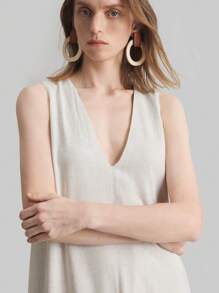 Ontre Váy maxi cổ tròn không tay phong cách Bohemian cổ điển, váy maxi vải lanh tối giản không tay cổ chữ V dành cho nữ, trang phục Boho Chic cho kỳ nghỉ biển, phong cách Indie mùa hè, lễ hội âm nhạc đồng quê phong cách phương Tây, vải cao cấp thoải mái - Màu be - Xem 3