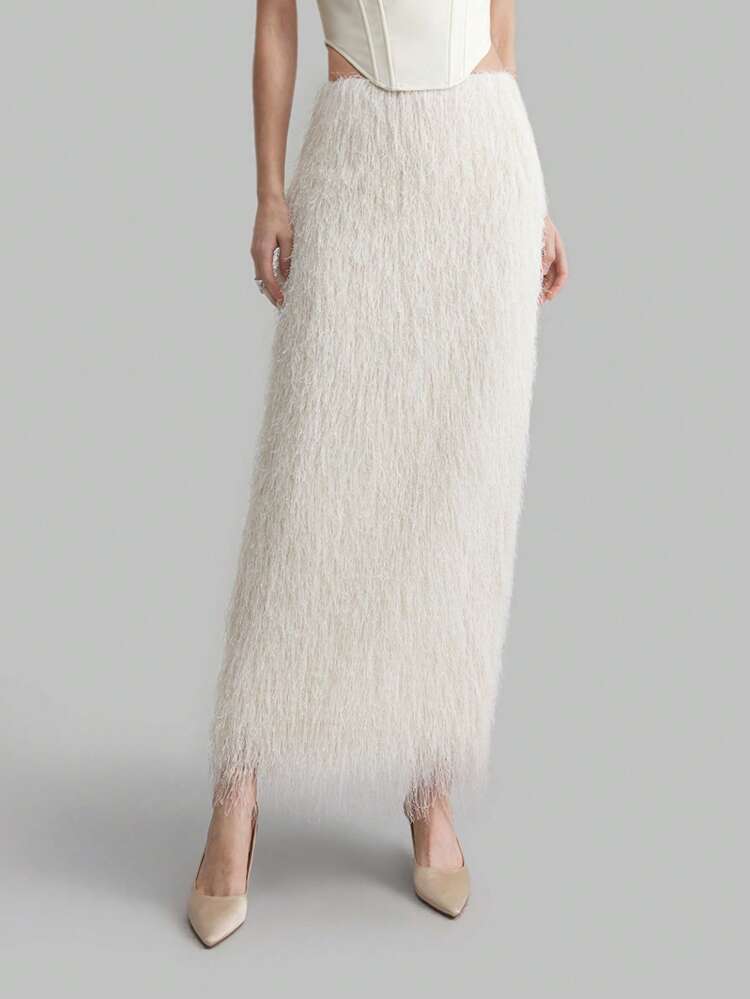 2026SS New Spring/Summer Women's White Textured Feather Fringe Skirt, Elegant Party Skirt, Suitable For Vacation, Wedding Guest, Holidays, Minimalist Fashion, Versatile For Urban Commute, Showcasing Graceful Elegant