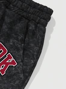ROMWE MEN Prep Pantalones cortos con cordón en la cintura y estampado de figura y letra para hombres