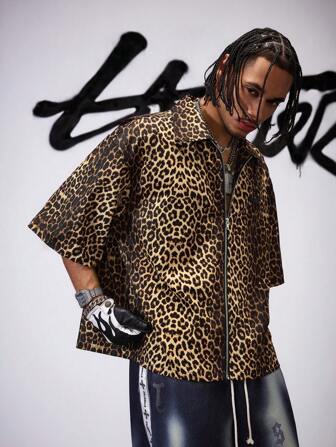 AXEPEAK Men's Fashionable Leopard Print Front Zipper Shirt, Streetwear Style