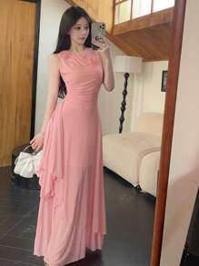 Modelyn Robe de soirée élégante à volants asymétriques avec décoration florale en 3D sur une chaîne de maille pour femme, robe pour invitée de mariage