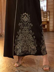 Al Najma Women's Elegant Embroidered Long Abaya Robe - Black - View 5