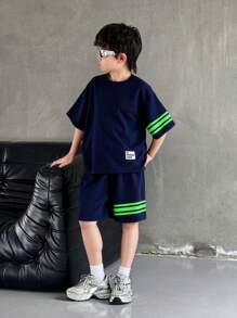 SHEIN Leap Crew 2pcs Tween Boy Casual Sports Matching Set - Comfortable Crew Neck T-Shirt And Shorts, Suitable For Commuting, School, Daily Casual, Vacation, Sports, Spring/Summer - Navy Blue - View 1