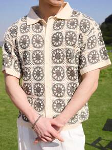 Manfinity CasualKnits 男士花卉图案单排扣休闲钩针镂空宽松针织上衣短袖男士夏季衣服男士衬衫套装 - 彩色 - 查看 4