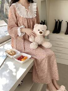 SHEIN Teen Girls Minimalist Ditsy Floral Lace Trim V-Neck Long Sleeve Loose Casual Sweet Nightgown, Suitable For High School And College Girls, Ditsy Floral Long Sleeve Dress For Home, Vacation, And Leisure - Dusty Pink - View 4