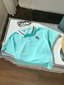 SHEIN 1 Piece Young Boy Casual Sports College Artistic Style Retro Japanese And Korean Loose Version With Contrast Color Flat Machine Green Polo Shirt Suitable For Back To School Suitable For Birthday Parties, Evening Parties, Performances, Weddings, Baptisms, Opening Ceremonies Daily Suitable For Daily Use Suitable For School Suitable For Travel Suitable For Sports Suitable For Spring And Summer Seasons - Green - View 8