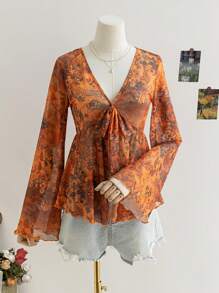 Soleia 复古印花 V 领前蝴蝶结喇叭袖不对称荷叶边下摆女士衬衫，度假装