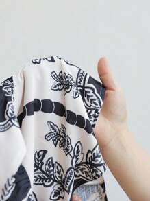 Soleia Blusa de manga abullonada con estampado retro para mujer talla grande