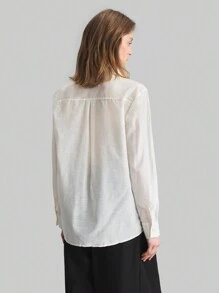 Ontre Blusa de mujer de estilo vintage bohemio, color marfil con rayas y detalles plisados, cuello vuelto único y mangas largas, de lino