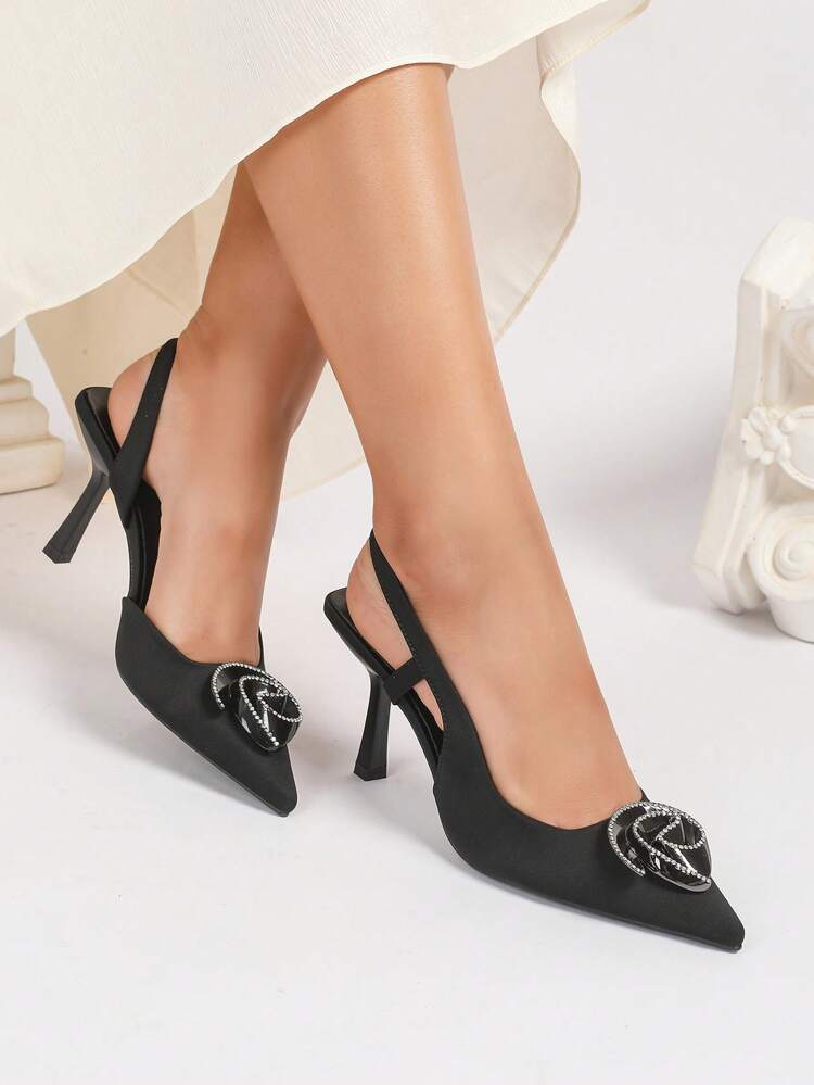 CUCCOO CHICEST Tacones altos de mujer con puntera puntiaguda, negros, con adorno de rosa y rhinestones, zapatos elegantes y románticos de satén negro de lujo para vestidos de fiesta, eventos, bodas y citas