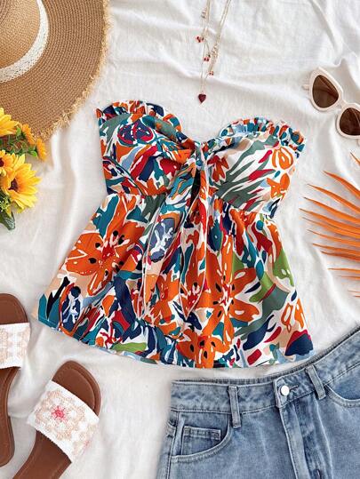 Soleia Top sans bretelles avec imprimé rose rétro, col à volants, taille torsadée et ourlet évasé. Design affinant pour les vacances, les fêtes, les rendez-vous, la Saint-Valentin