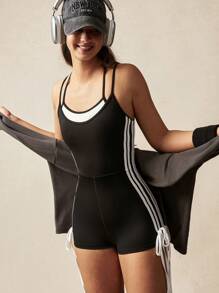 VARSITIE 2 合 1 黑白拼接肩带蝴蝶结女式运动连体衣