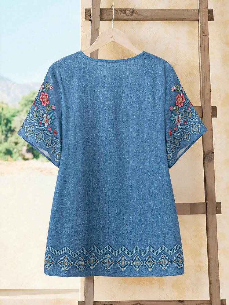 プラスサイズ レディース サマー カントリー ホリデー スタイル デニム風 プリント ブルー 半袖 ノッチネックライン ブラウス サマー、シンプルでファッショナブル、デイリー着用、レディース サマートップス、女性用サマー、フラワー、バケーション、春