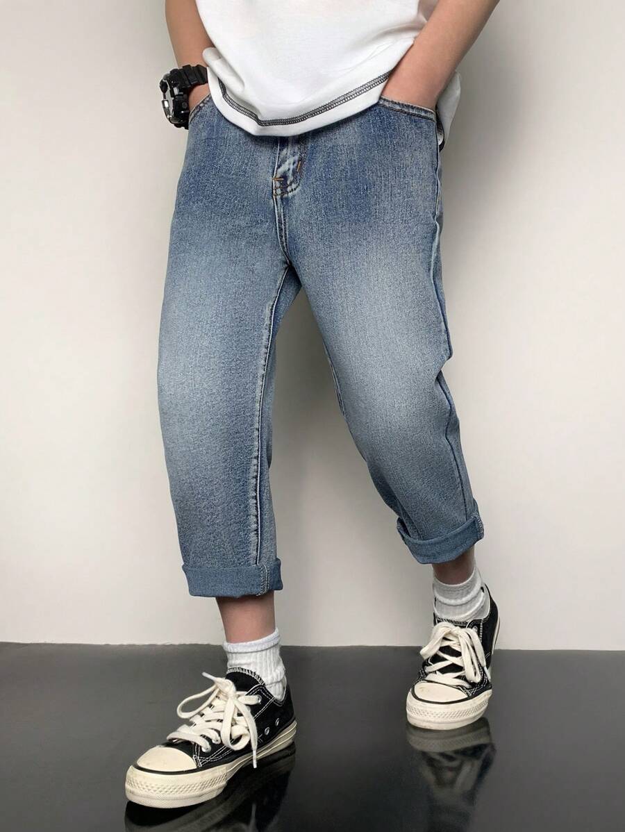 SHEIN 男童时尚休闲蓝色牛仔基本款简约混搭弹力修身牛仔裤，柔软舒适，适合日常穿着和四季穿着。