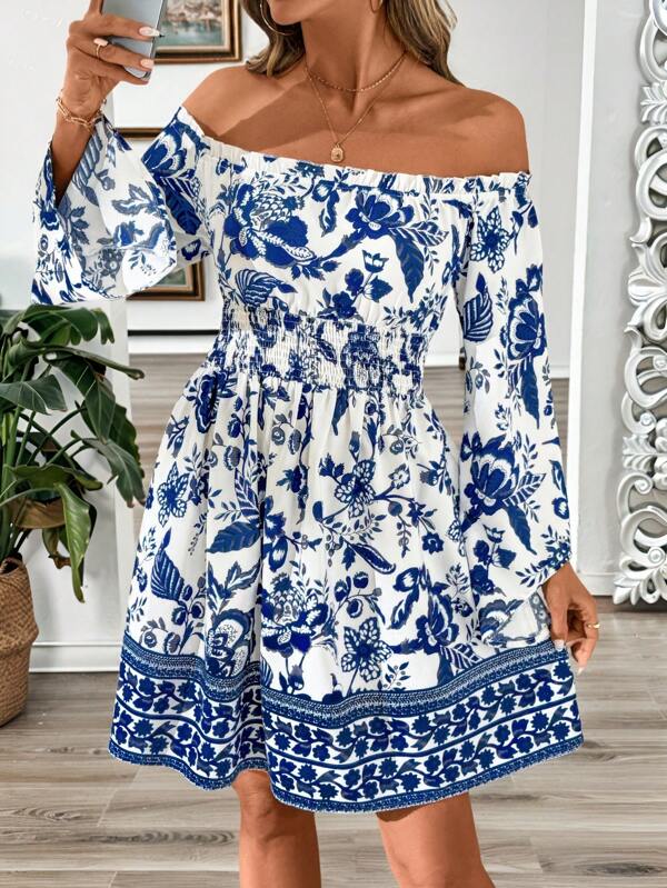 SHEIN Clasi Rochie boemă cu imprimeu flori de poziționare albastru și alb, potrivită pentru diverse ocazii, cum ar fi festivaluri de muzică, vacanțe și ținute zilnice etc.