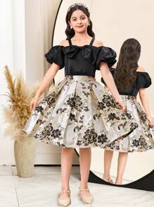 SHEIN Leap Crew Conjunto de 2 piezas para niñas preadolescentes con top sin mangas con hombros descubiertos con gran lazo decorativo y falda plisada con elegante estampado floral jacquard negro y dorado, vestido de niña de las flores, apto para fiesta, vuelta al colegio, elegante y estilo francés princesa - Negro - Ver 4