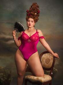 PinupGlam Salopetă de lenjerie sexy de epocă, romantică, cu curbate, dantelă florală încrucișată cu sârmă Plus Size, roșu vin