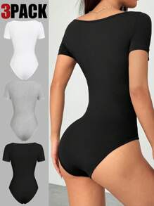 SHEIN Unity 1套3件方领褶皱紧身连体衣，白色、灰色和黑色。采用超弹柔软面料制成，时尚简约的设计，适合日常穿着，适合春夏季节
