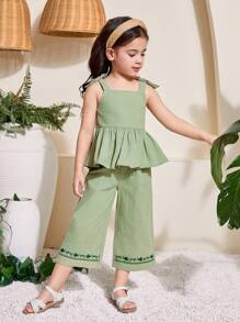 SHEIN Leap Crew Set de 2 piezas para niñas jóvenes que incluye top con tirantes y dobladillo A y pantalones anchos casuales bordados. Adecuado para uso diario de niñas, festivales, eventos familiares y ocasiones especiales, regreso a casa, primavera y verano, perfecto para vacaciones. - Verde - Ver 5