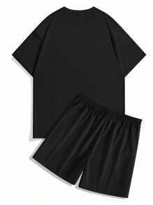 SHEIN Tween Boys Casual All-Match Versatile American Boy Portrait Graphic Loose Fit Round Neck T-Shirt + Sports Shorts Black 2 Pieces Set