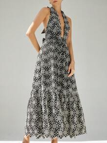 Aveloria Modichic Contrast Color Floral Daisy Embroidered Deep V Neck Tie Front Backless Dress, Elegant Vacation Style With Luxurious Design Feel - Black and White - View 4