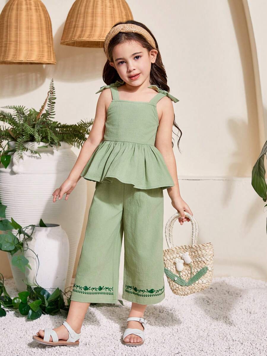 SHEIN Leap Crew Set de 2 piezas para niñas jóvenes que incluye top con tirantes y dobladillo A y pantalones anchos casuales bordados. Adecuado para uso diario de niñas, festivales, eventos familiares y ocasiones especiales, regreso a casa, primavera y verano, perfecto para vacaciones. - Verde - Ver 1