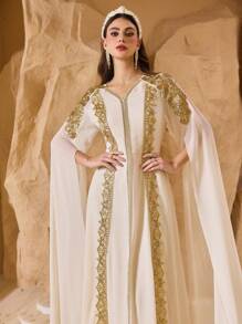 Al Najma 奢华刺绣蕾丝细节优雅长袖连衣裙，修身剪裁，高端定制