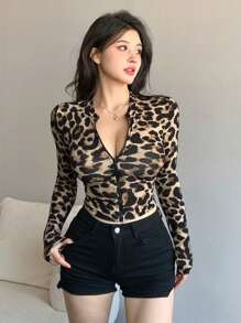 DAZY Chaqueta corta ajustada con cremallera y estampado de leopardo, ropa de otoño para mujer