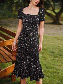 Vintamour Robe d'été élégante vintage à fleurs pour femme, avec manches courtes, col carré et coupe évasée. Tenues de vacances, vêtements d'été pour femme, robe noire, robes d'été pour femme, robes élégantes pour invités de mariage, vêtements d'église pour femme, longues robes pour femme, robe de vacances, vêtements d'été, tenue de croisière, robes de printemps à fleurs