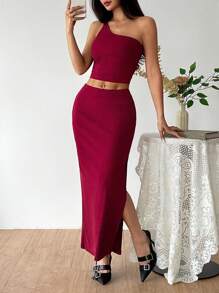 Flirla Conjunto de 2 piezas: Top corto con tirantes de espagueti con lentejuelas borgoña y mini falda ajustado con bajo dividido