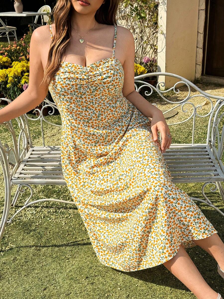 SHEIN EZwear Plus Size Women's Yellow Ditsy Floral Ruched Sleeveless Vacation Dress