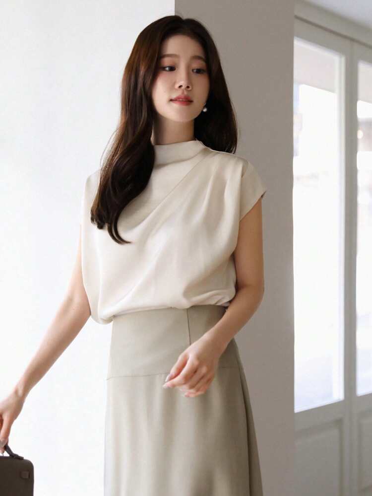Elegant Casual Summer Solid Color Pleat Detail Form-Fitting Women Short Sleeve Blouse