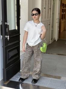 Denimly Tween 女童休闲日常都市街头风格 2 件套：宽松白色短袖 T 恤和抽绳腰部豹纹牛仔阔腿裤 - 白色 - 查看 4