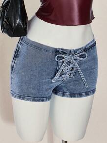SHEIN ICON Quần short denim cạp trễ có thiết kế buộc dây lỗ cho nữ - Rửa trung bình - Xem 1