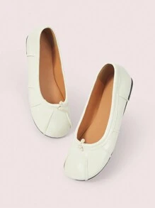 CUCCOO DOLLMOD 女士黑色圆头平底鞋，经典复古风格舞鞋 - 米色 - 查看 2