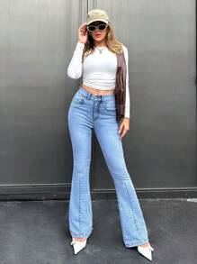 RueChic HIGH WAIST DARTED LEG DETAILED BOOTCUT FIT JEAN - Light Wash - View 1