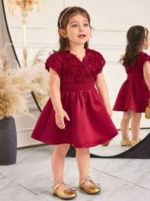 SHEIN Vestido de corta manga, cuello en V y longitud media con diseño elegante, entallado y retro para niña bebé - Rojo - Ver 4