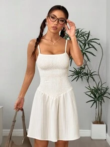 SHEIN Unity Robe mini évasée à taille élastique avec texture plissée mignonne pour femmes - Blanc - View 4