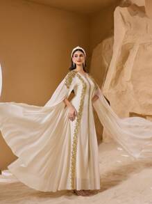 Al Najma 奢华刺绣蕾丝细节优雅长袖连衣裙，修身剪裁，高端定制