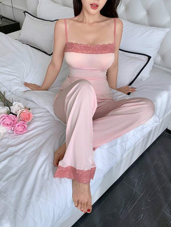 Conjunto de pijama de top con tirantes de encaje y pantalón largo para damas, ideal para vacaciones