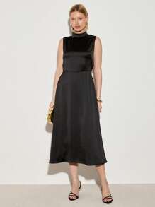 AiiRZ 无袖高领缎面中长连衣裙，优雅A字裙摆，适合晚宴、婚礼宾客等特殊场合，经典永恒。