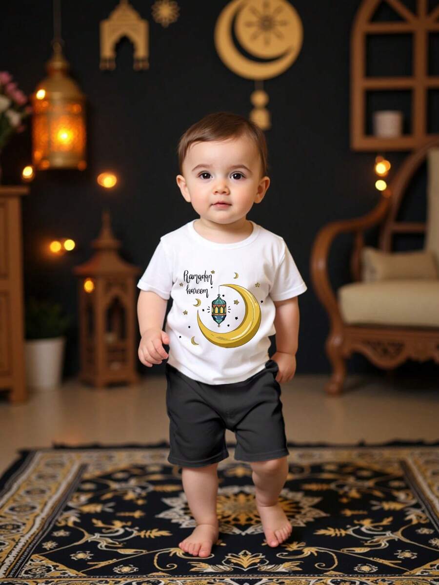 男婴时尚舒适百搭斋月图案圆领短袖 T 恤套装，适合夏季