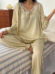 DAZY Lightweight Satin & Lace Patchwork Lantern Sleeve Ladies Pajama Set - Yellow - View 4