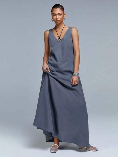 Athîral Women's Sleeveless Solid Color Dress