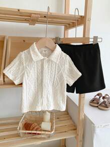SHEIN LMoss Kids LMoss 男婴夏季可爱纯色针织提花短袖 Polo 衫和松紧腰纯色短裤 2 件套 - 彩色 - 查看 5