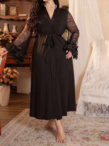 Plus Size Long Floral Lace Trim Mesh Insert Robe - Black - View 3