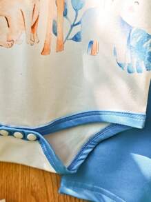 SHEIN 3 Stücke Neugeborenen-Set mit süßem Aquarell-Tierdruck von Giraffe, Elefant, Löwe und Nashorn, bestehend aus Jumpsuit-Romper und Hut, Kurzarm, geeignet für Frühling/Sommer Alltagsmode und Lässig Wear