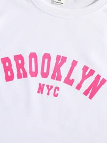 SHEIN Conjunto de blusa de manga corta con estampado y pantalones cortos asimétricos de mezclilla para niña preadolescente - Blanco - Ver 6
