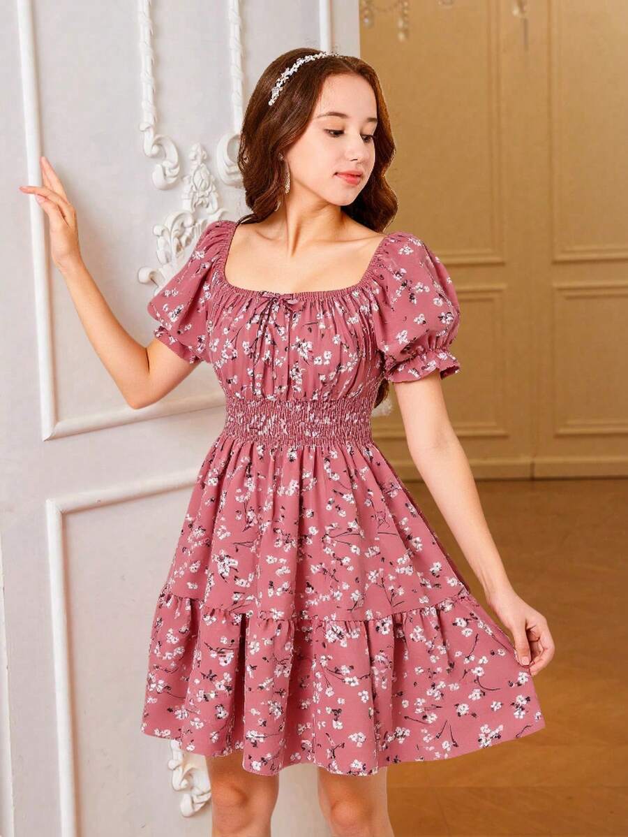 SHEIN Leap Crew Vestido con cuello cuadrado, mangas abullonadas y lazo para niña adolescente con estampado floral diminuto, para primavera/verano - Rosa - Ver 1