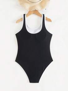 Traje de baño de una pieza con contraste de color negro y blanco, minimalista y lindo para vacaciones en la playa para niñas preadolescentes